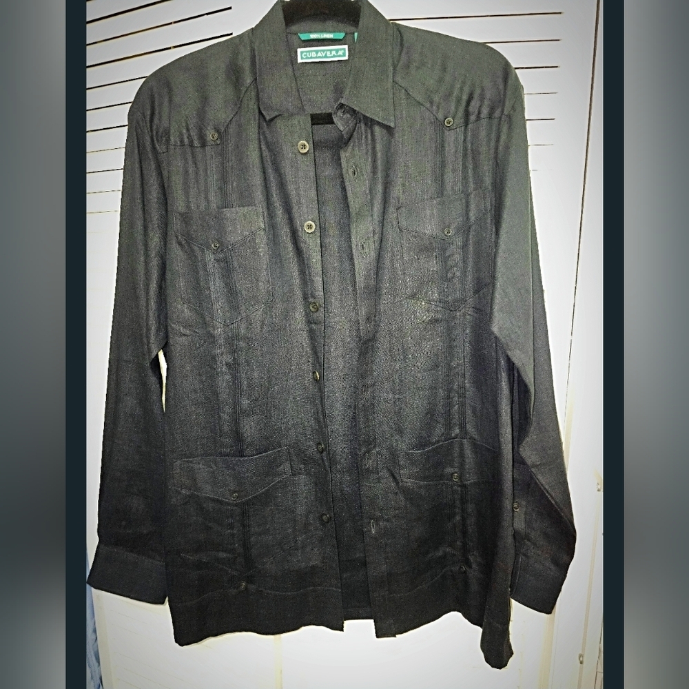 Cubavera Black Charcoal Linen Guayabera Shirt – Men’s Small